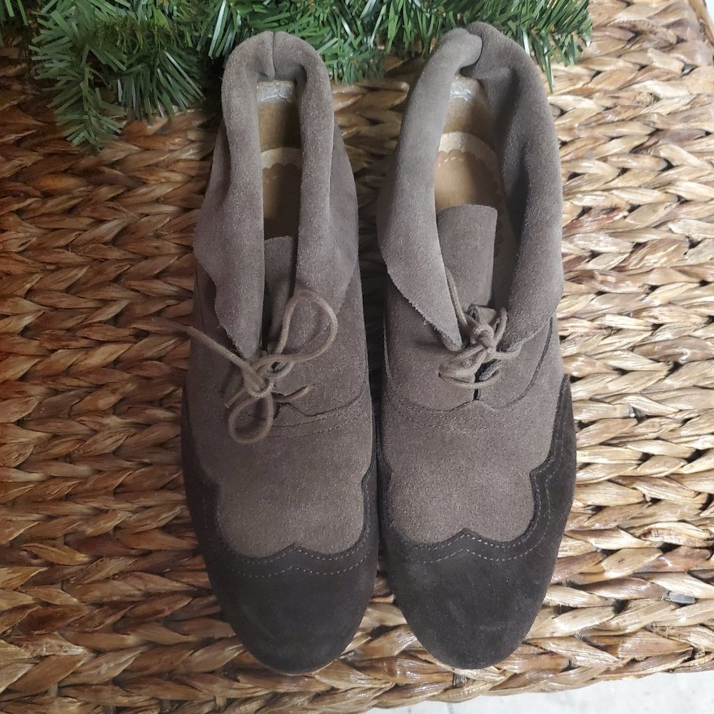 Women's Wolverine 1000 Mile  Suede Shoes Size 7.5 Brown Super Cute!